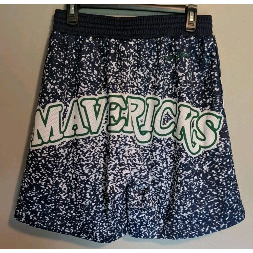Mitchell & Ness Dallas Mavericks Blue Throwback Jumbotron Jersey Shorts Men’s M